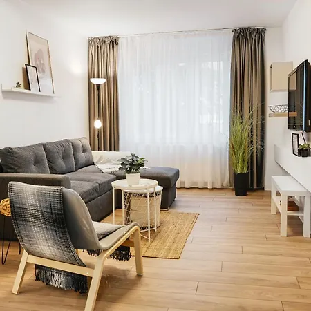 Family - Calliope - By Openhouse